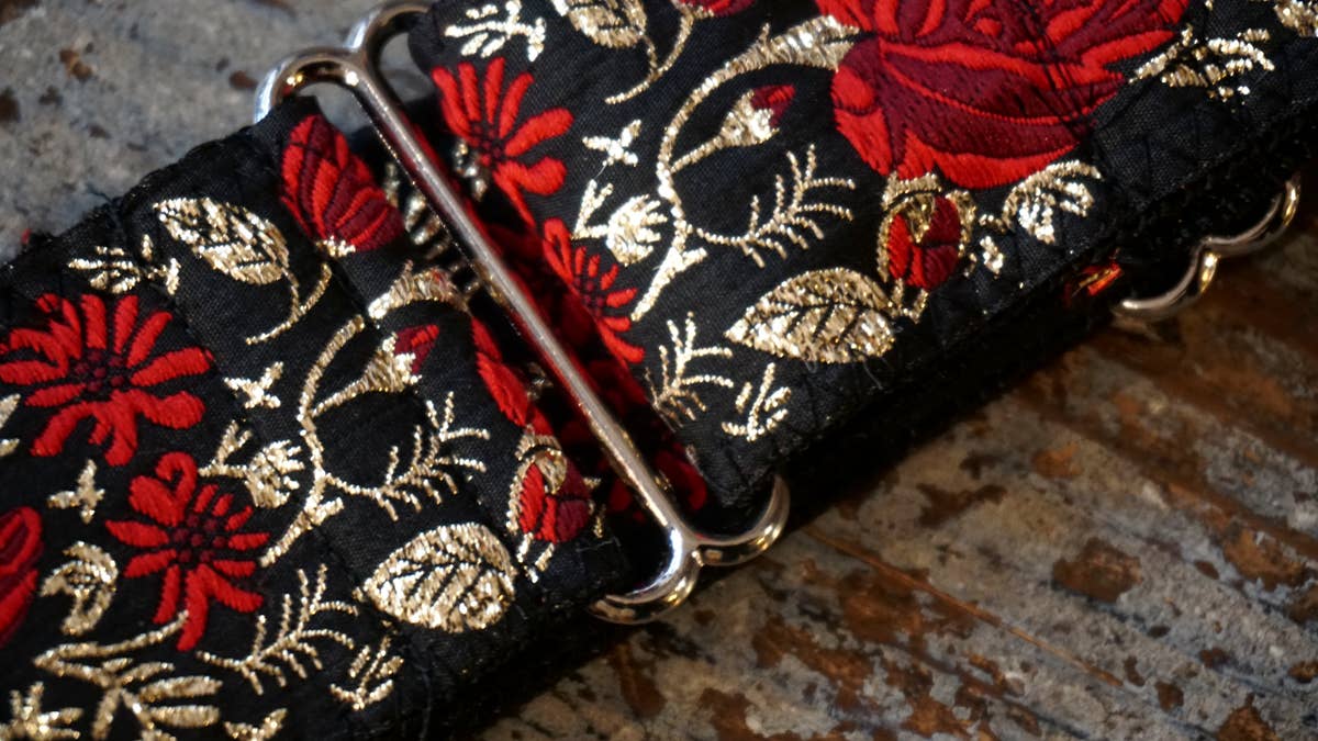 Hundsfutter - Breites Hundehalsband, limitierte Auflage, handgemacht