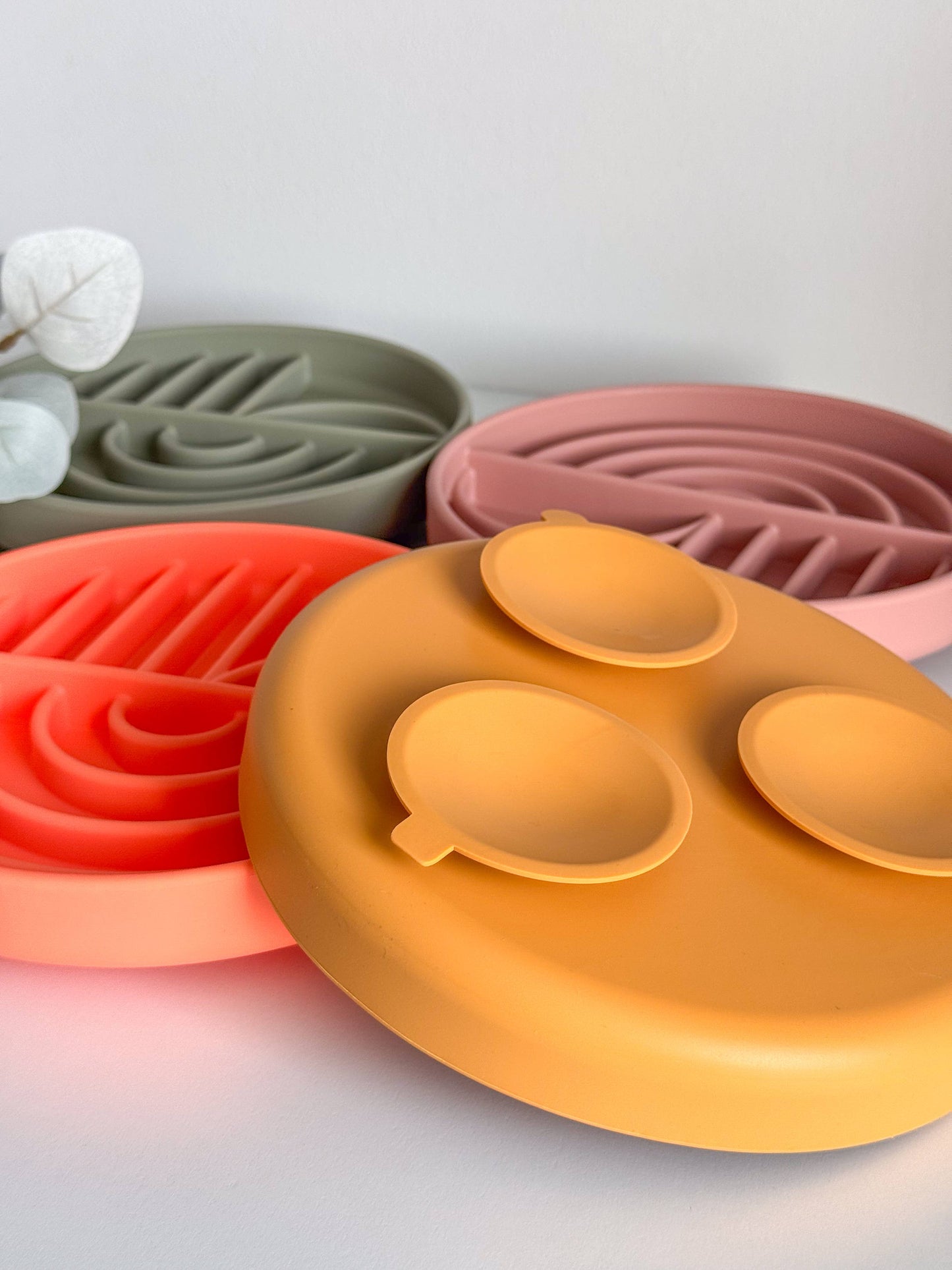 Doggotique - Rainbow Slow Bowl, Futtermatte, Futternapf für Hunde
