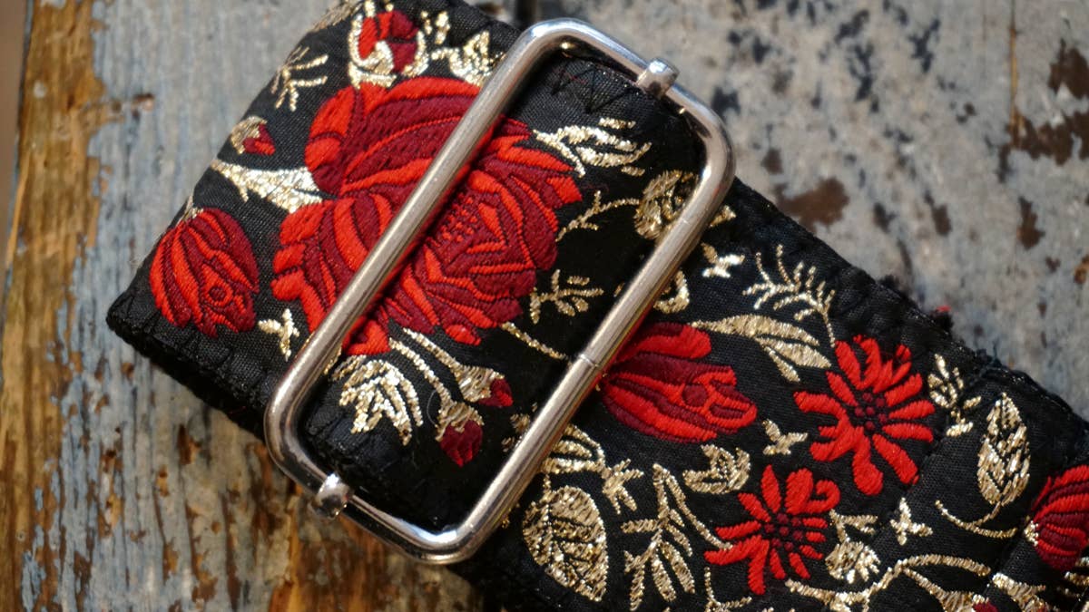 Hundsfutter - Breites Hundehalsband, limitierte Auflage, handgemacht