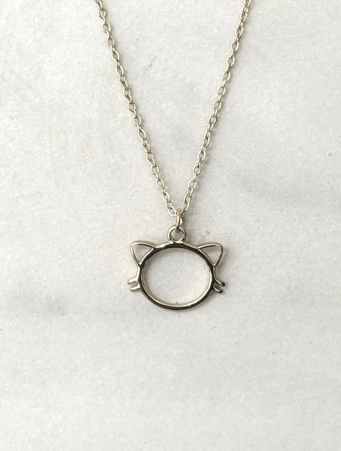 Cassette Barcelona - Minimalistische Katzenkette