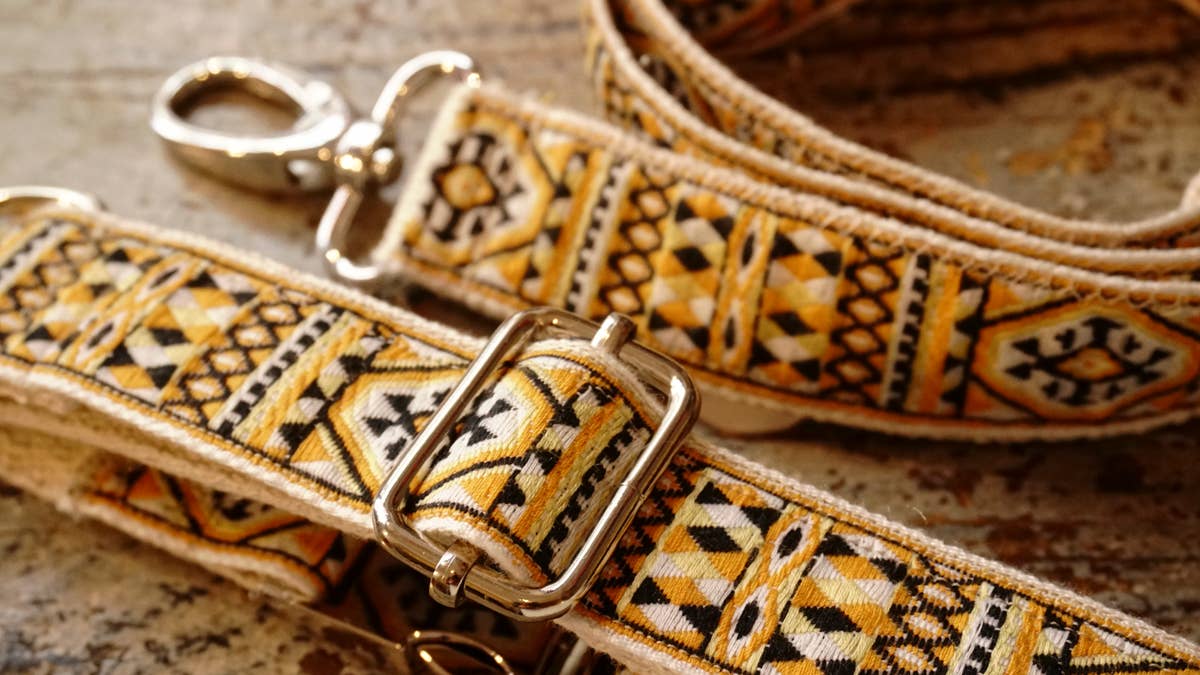 Hundsfutter - Ethnisch gestaltetes Halsband- und Leinen-Set
