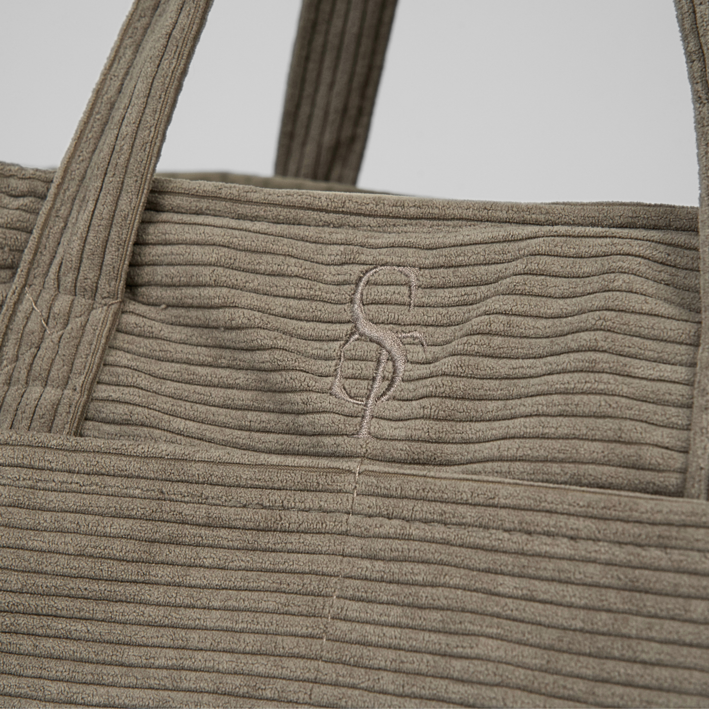 Staey - Vilda Tragetasche | Kordstoff in Taupe