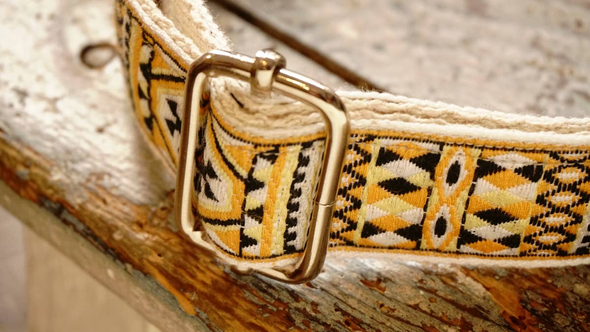 Hundsfutter - Ethnisch gestaltetes Halsband- und Leinen-Set