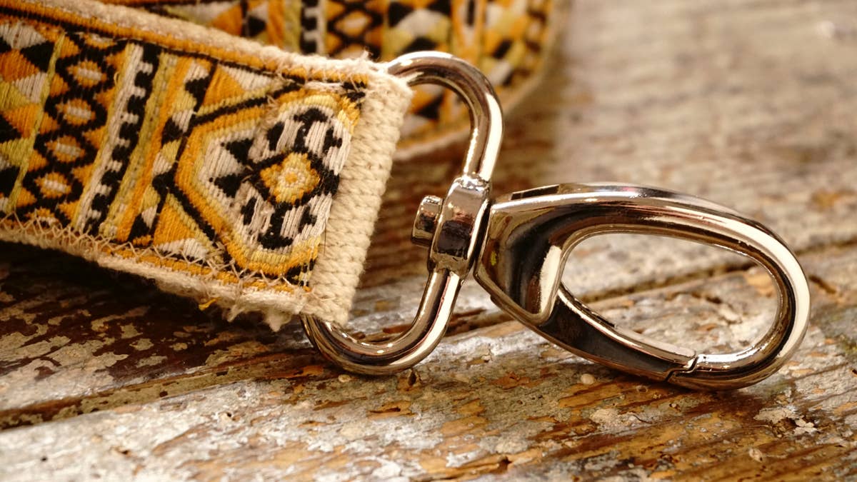 Hundsfutter - Ethnisch gestaltetes Halsband- und Leinen-Set