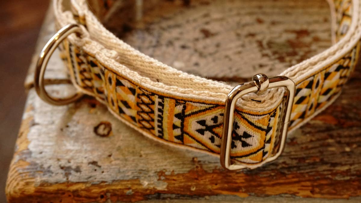 Hundsfutter - Ethnisch gestaltetes Halsband- und Leinen-Set