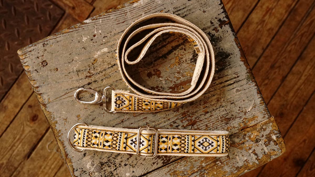 Hundsfutter - Ethnisch gestaltetes Halsband- und Leinen-Set