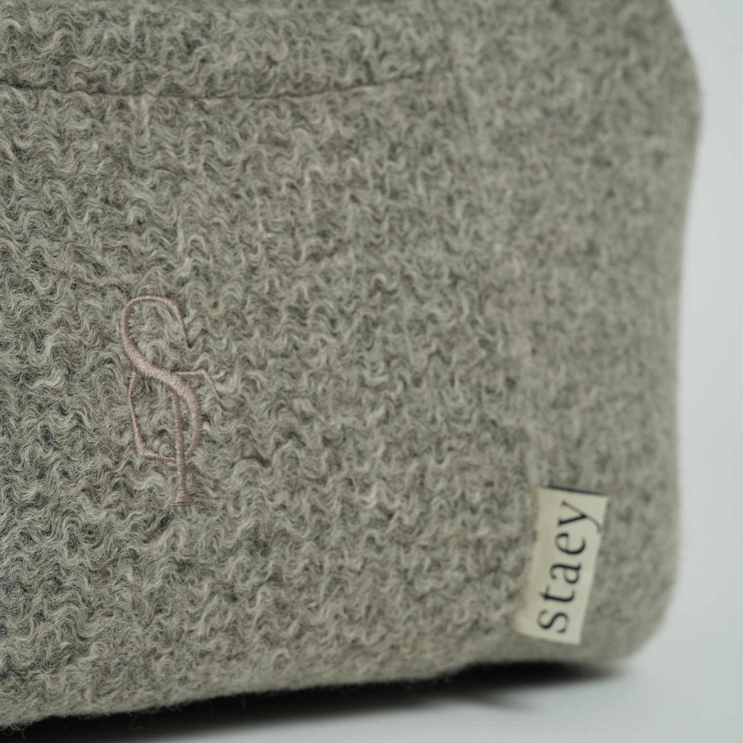 Staey - Tragetasche Curl | Taupe